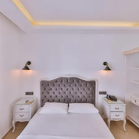 Belinda Hotel 3*