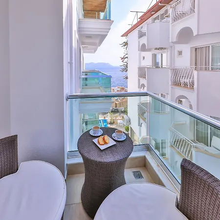 Belinda Hotel 3*